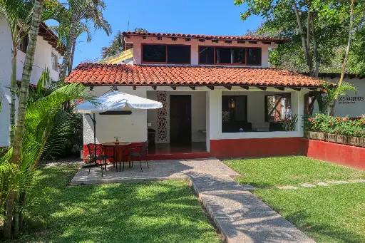 [2] Casita Brisas